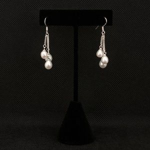 𝐖𝐡𝐢𝐭𝐞 𝐓𝐫𝐢𝐩𝐥𝐞 𝐃𝐫𝗼𝐩 𝐏𝐞𝐚𝐫𝐥 𝐄𝐚𝐫𝐫𝐢𝐧𝐠𝐬